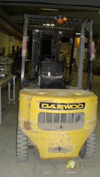 Gabelstapler LKW Diesel DAEWOO DOOSAN D25S-3 2500 Kg Kapazitt
