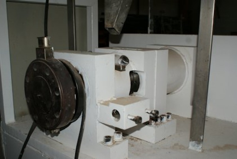 Extrusion machine for food