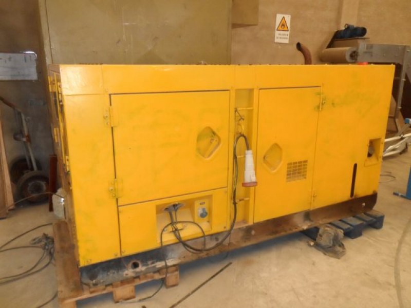 Diesel electric generator Atlas Copco QAS-85