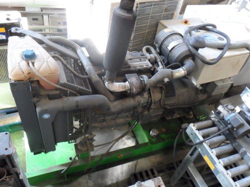 Deutz diesel electric generator of 75 KVA to 400 Vac