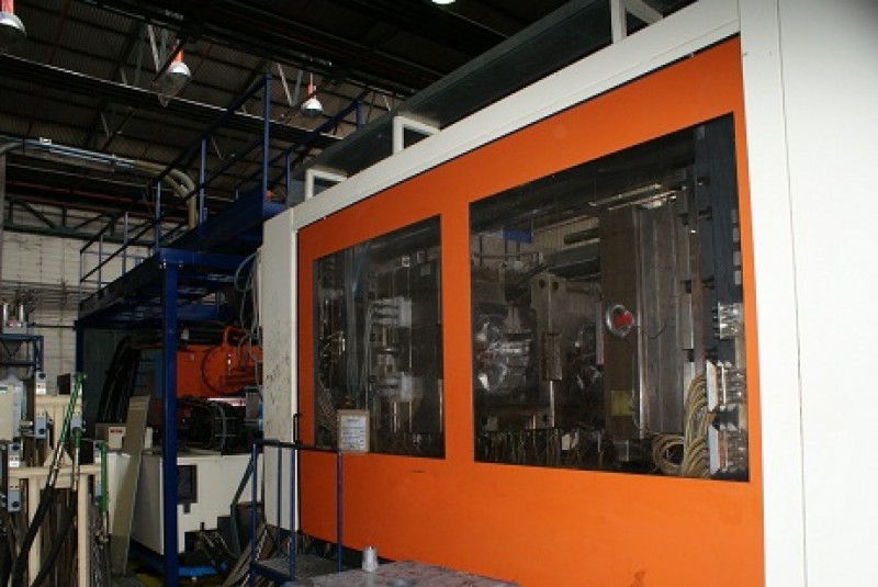 Injection moulding machine Sandretto 1500 ton