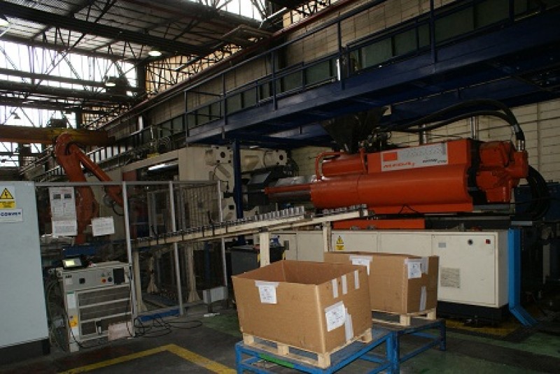 Injection moulding machine Sandretto 1500 ton