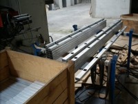 Mquina automtica para ensamblar escaleras de aluminio