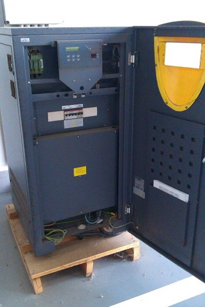 SAI / UPS (Sistema de alimentacin ininterrumpida) Salicru UPS-15000 NX-3