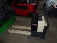 Electric pallet jack CROWN 2.0GPW-3-3  2.000 kg